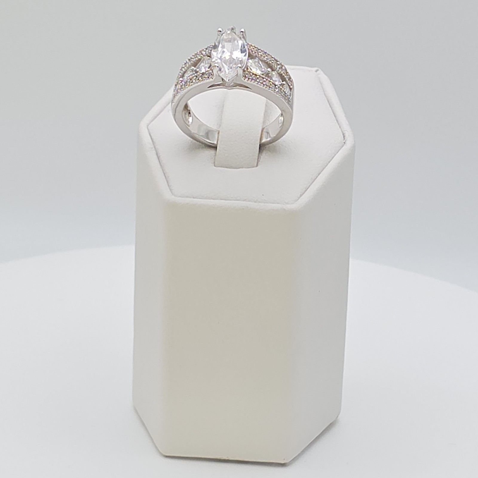FUZION CREATIONS FZN Ring 925 Sterling Silver Marquise Cut Cubic Zirconia Size 7