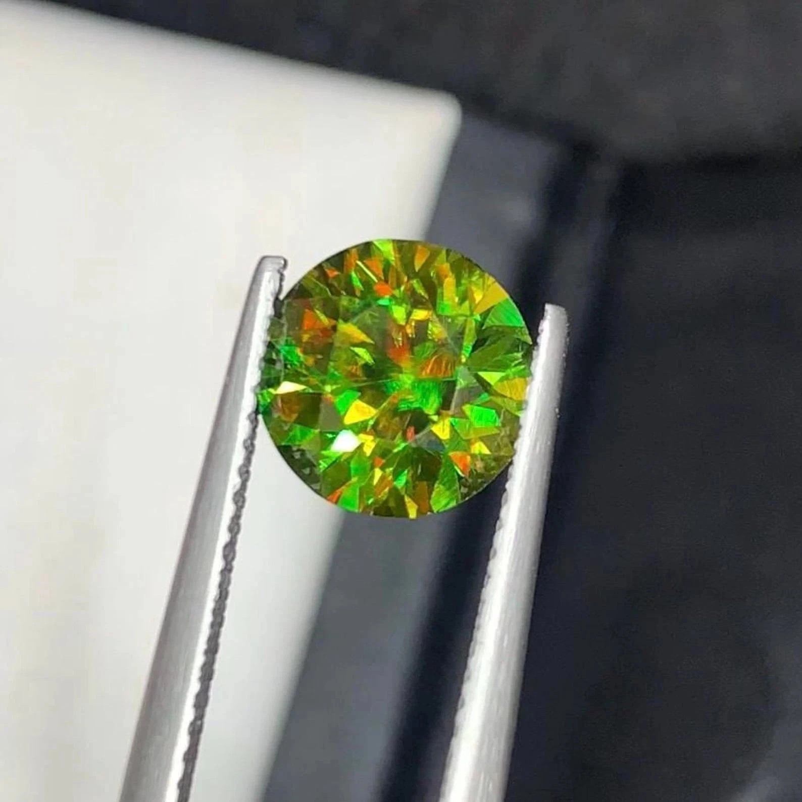 4.55 Ct Natural Full Fire Titanite Sphene Round Cut Gemstone from Pakistan