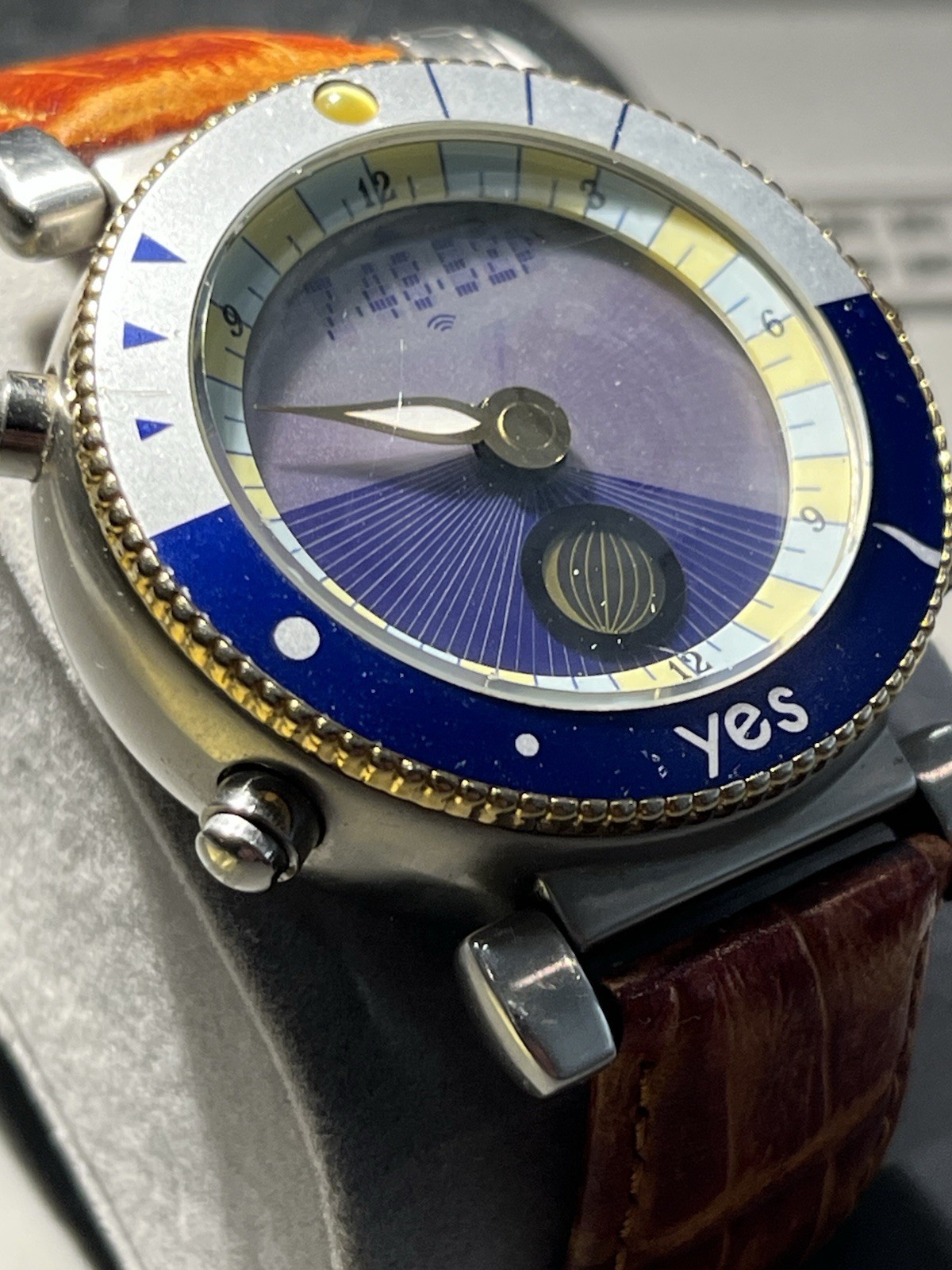 Yes World Quartz Analog/Digital LCD Watch Blue/Purple Dial Brown Leather
