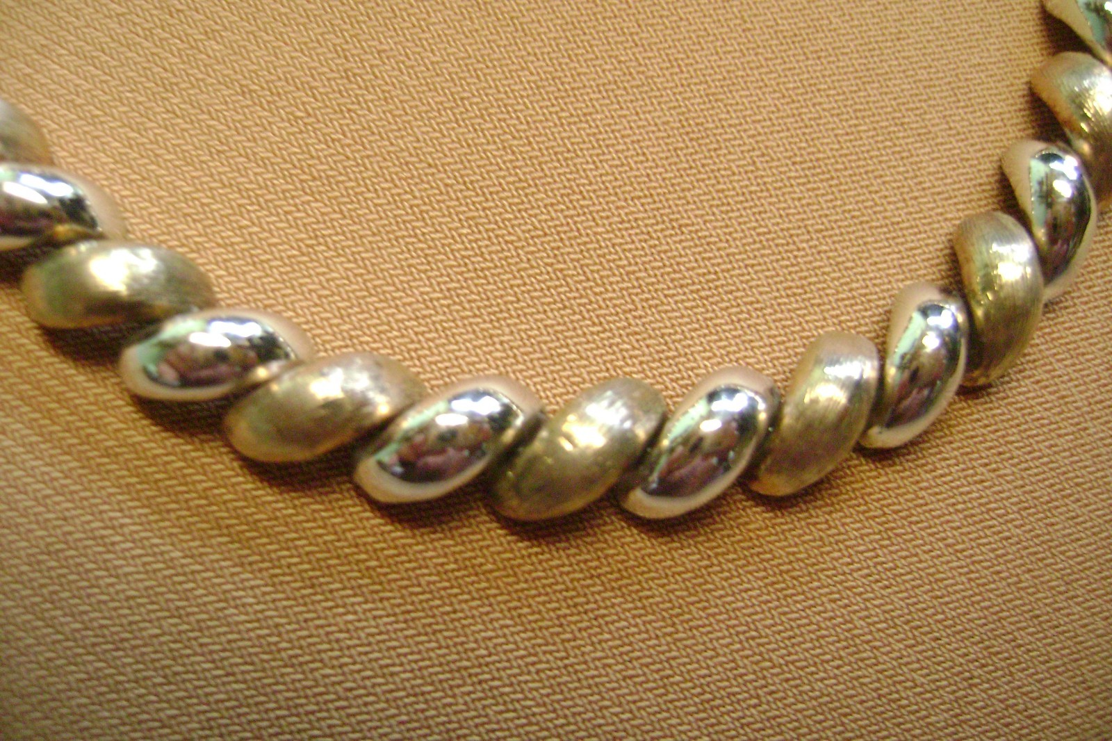 VINTAGE TWO TONE ITALIAN .925 GOLD OVER STERLING SILVER 13 GRAMS BRACELET