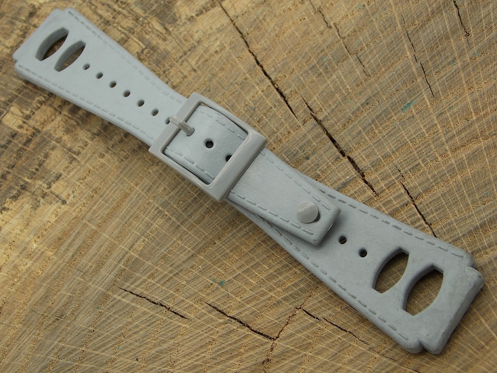 Unused Gray Rubber Vintage Watch Band w Gray Buckle Mens 19mm 3/4″ Straight NOS