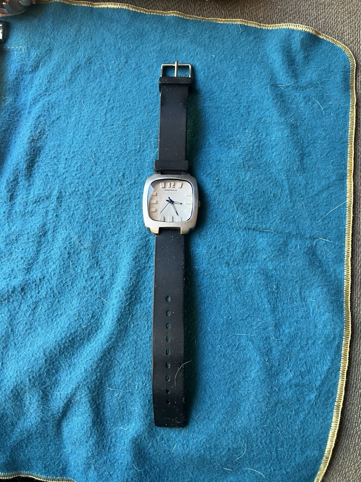 Android Men’s Wrist Watch Made In Japan Crystal Needs Battery Light Wear