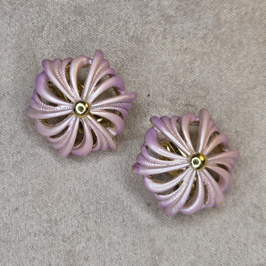 Pink Enamel Flower Clip-On Earrings Gold Tone Metal No Stone Fashion Costume
