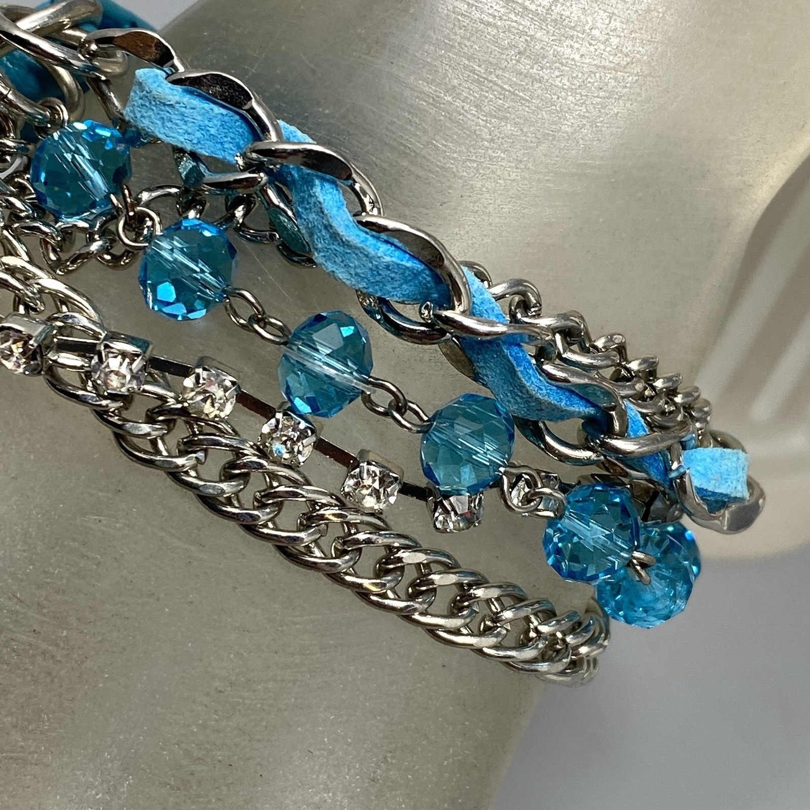 Layered Blue Glass Bead Bracelet Silver Tone Metal Chain Button Snap Punk 6.5″