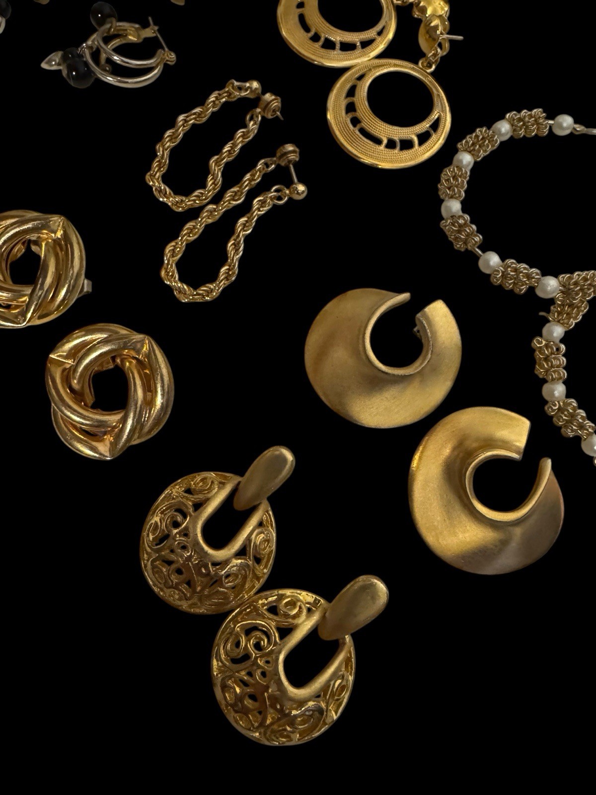 14 Pairs Vintage Pretty Gold Tone Earrings, Dangle Hoop Doorknocker Unique W7