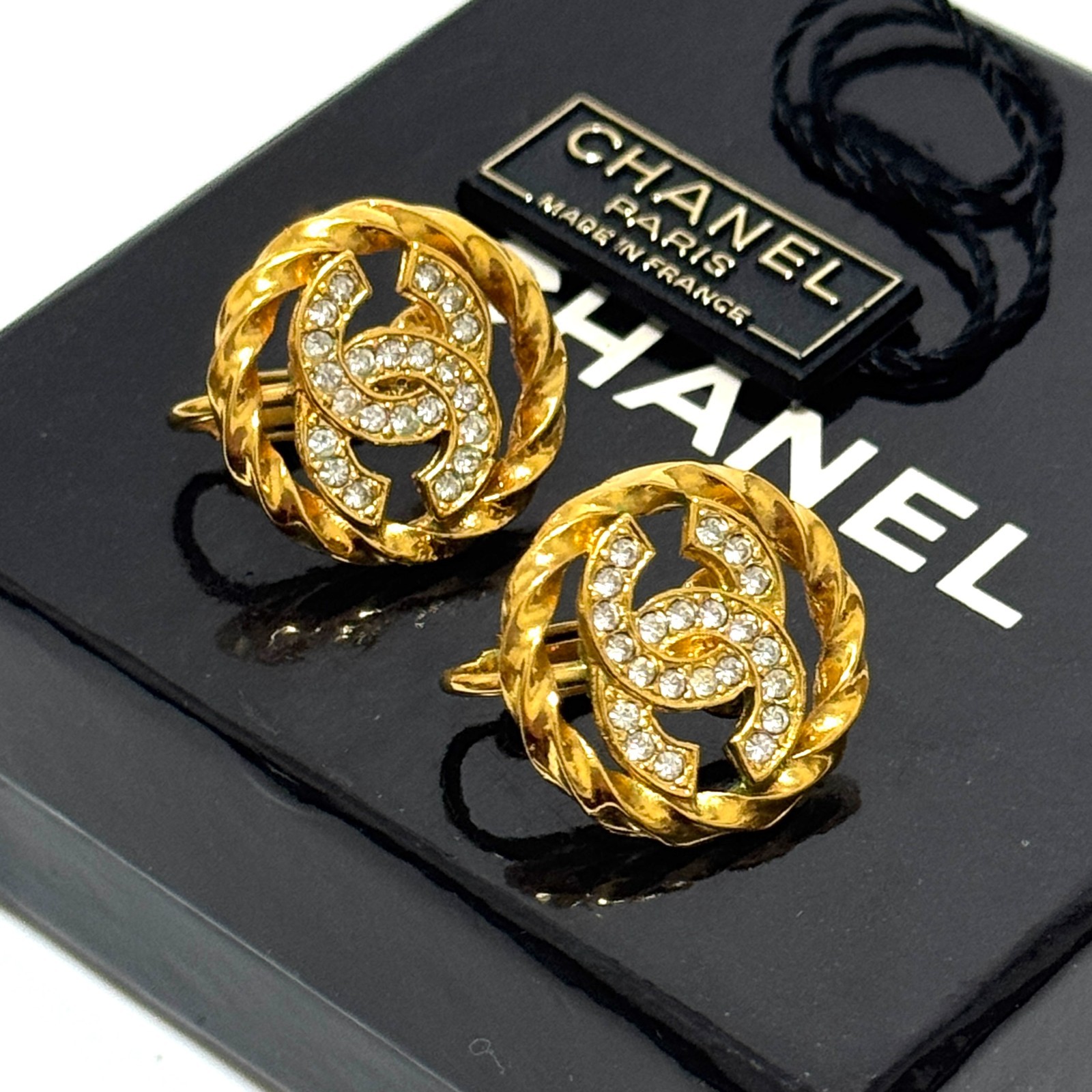 CHANEL 2137 Coco Mark CC Logo Earrings Rhinestone Gold Clip-On Vintage JAPAN