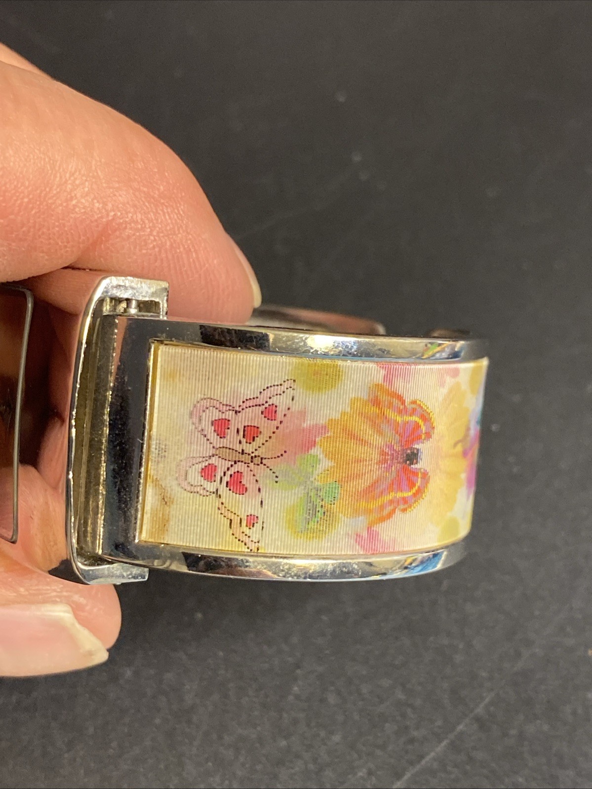 Women’s Cuff Watch With 3D Butterflys New Battery Very Unique