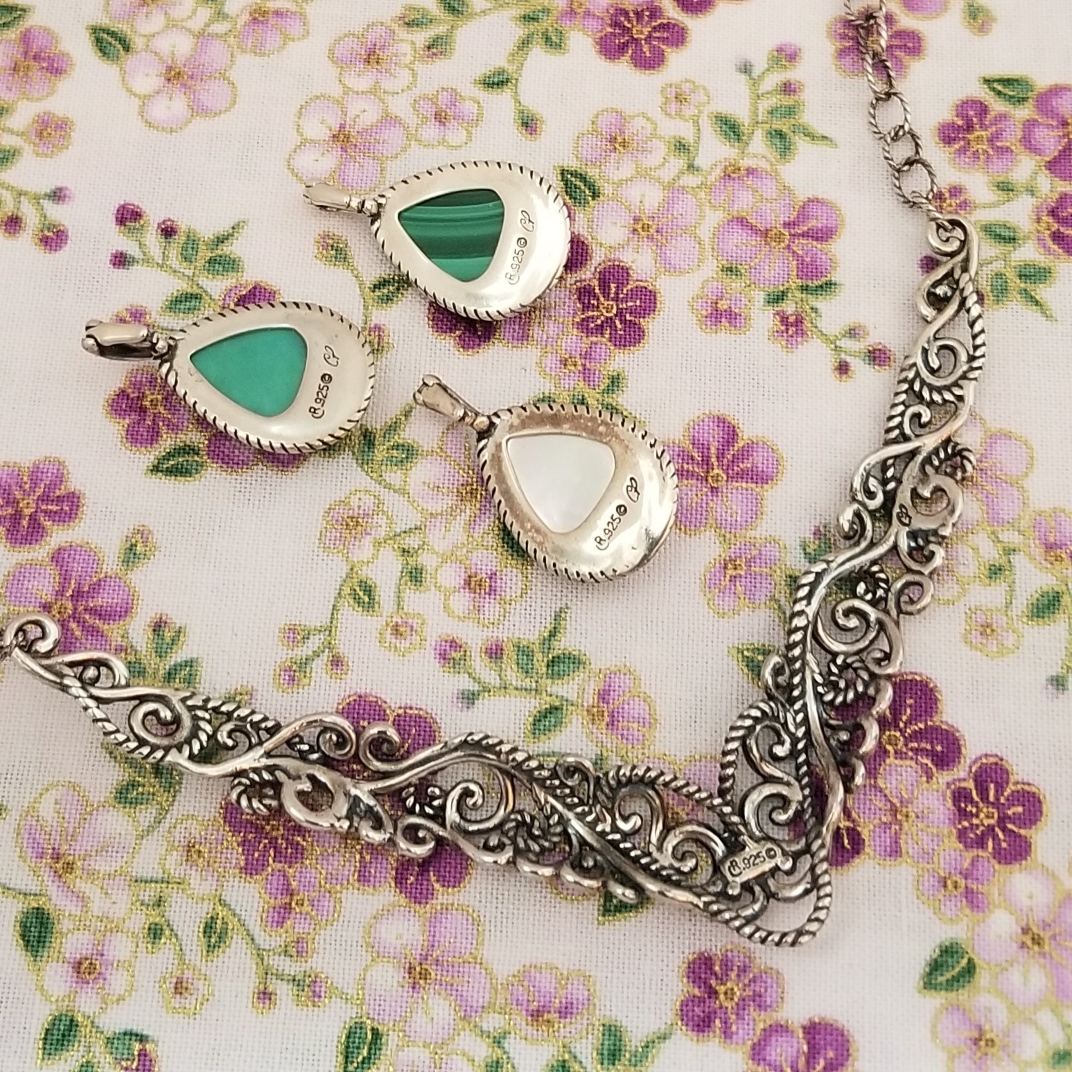 Carolyn Pollack Silver Scroll Filigree V Shape Necklace 3 Charms Sterling 925