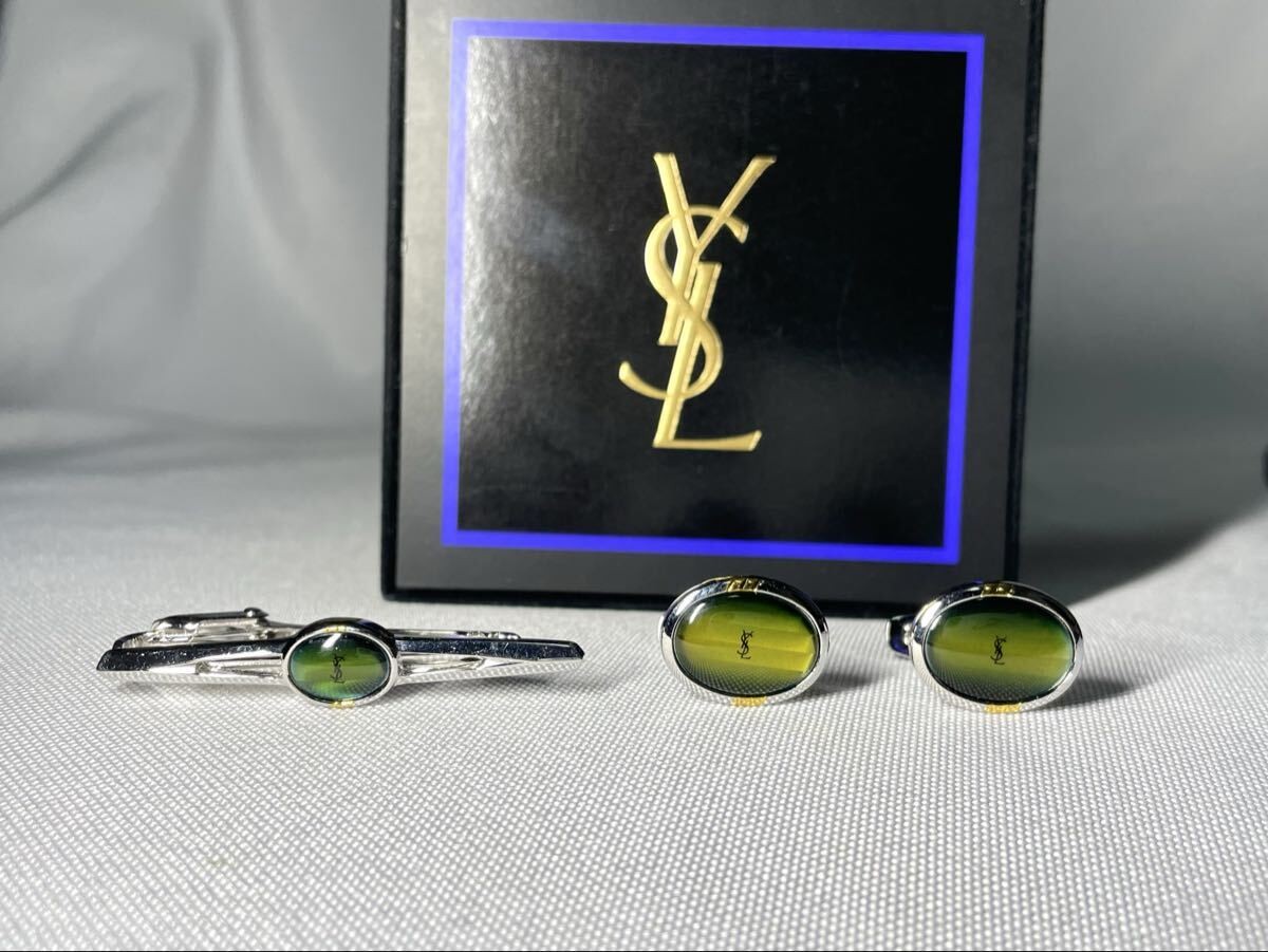 excellent condition YVES SAINT LAURENT YSL Green Stone Silver Vintage Cufflinks