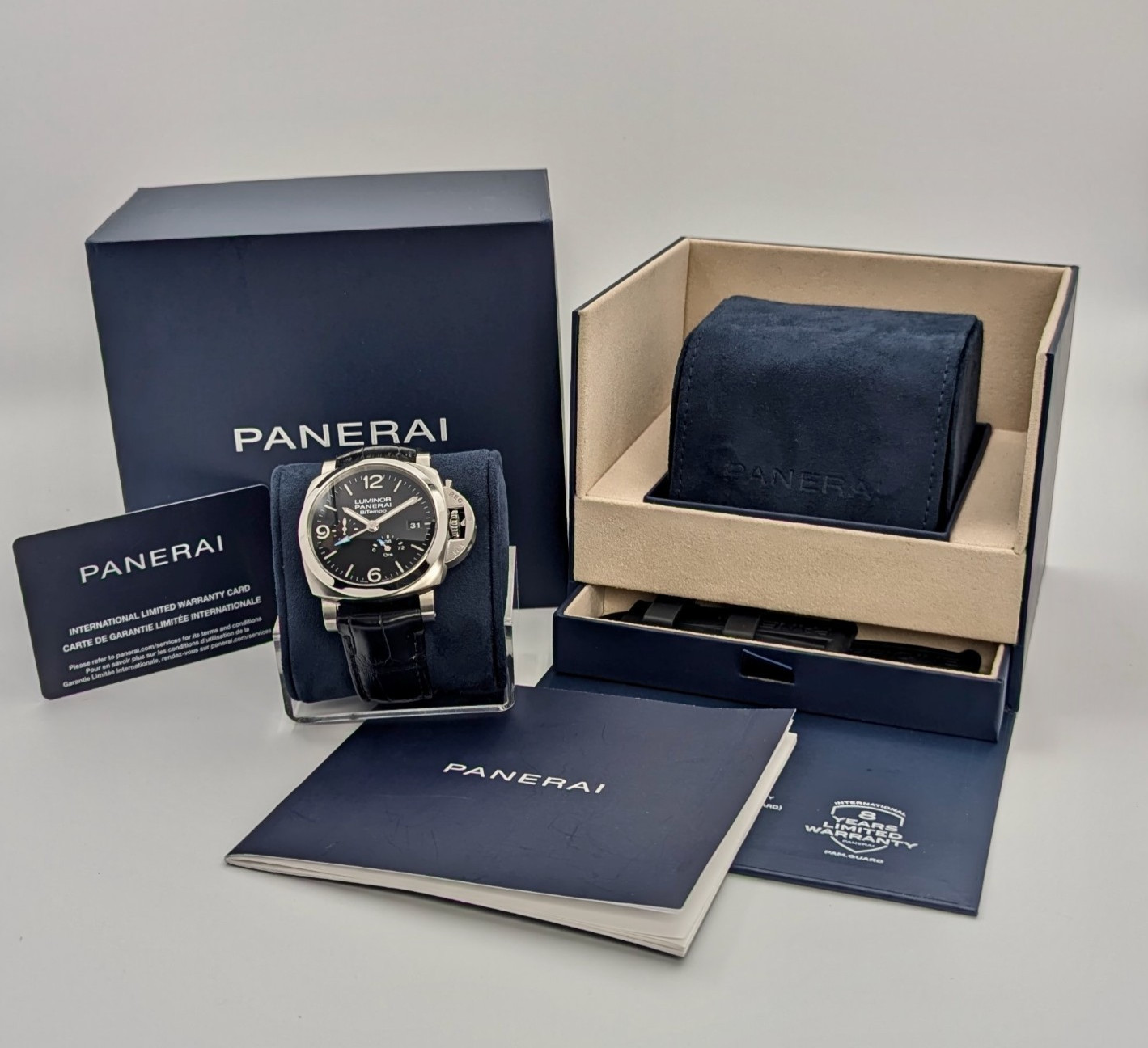 Panerai Luminor Men’s Black Watch – PAM01360