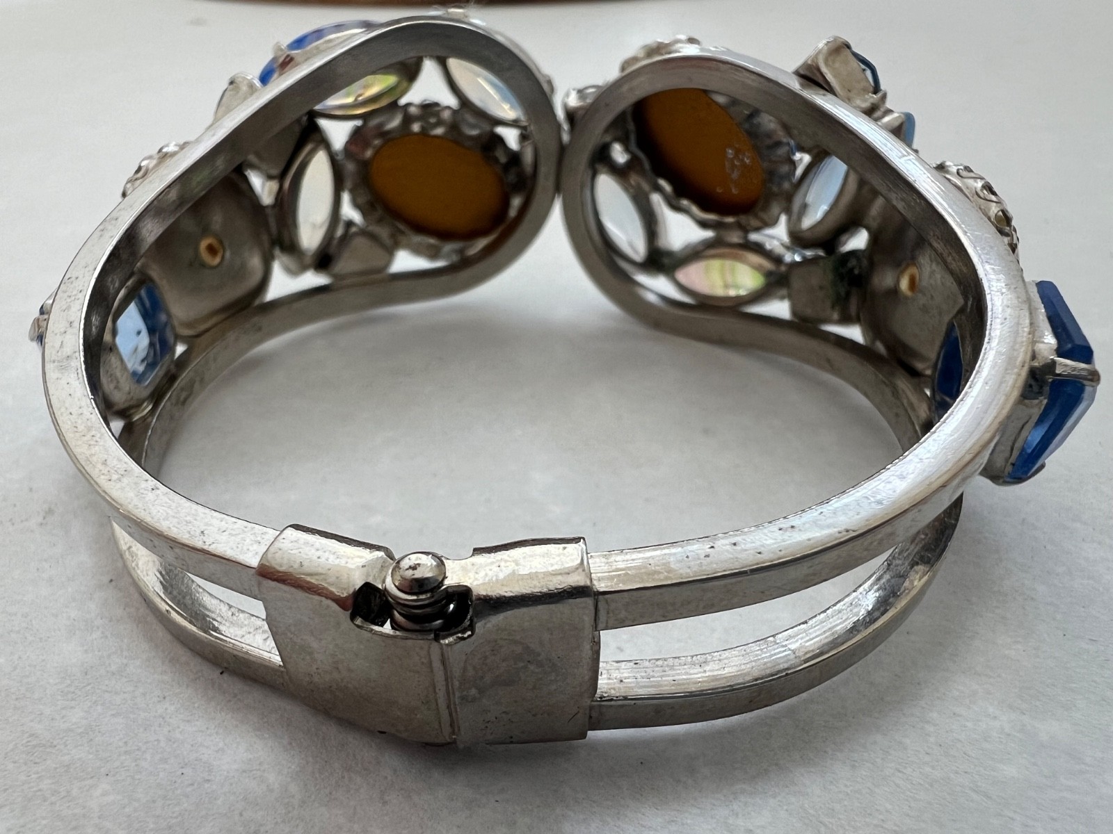 A132 Vintage Juliana Blue Glass Givre Cabochon Pearl Silve Clamper Bracelet