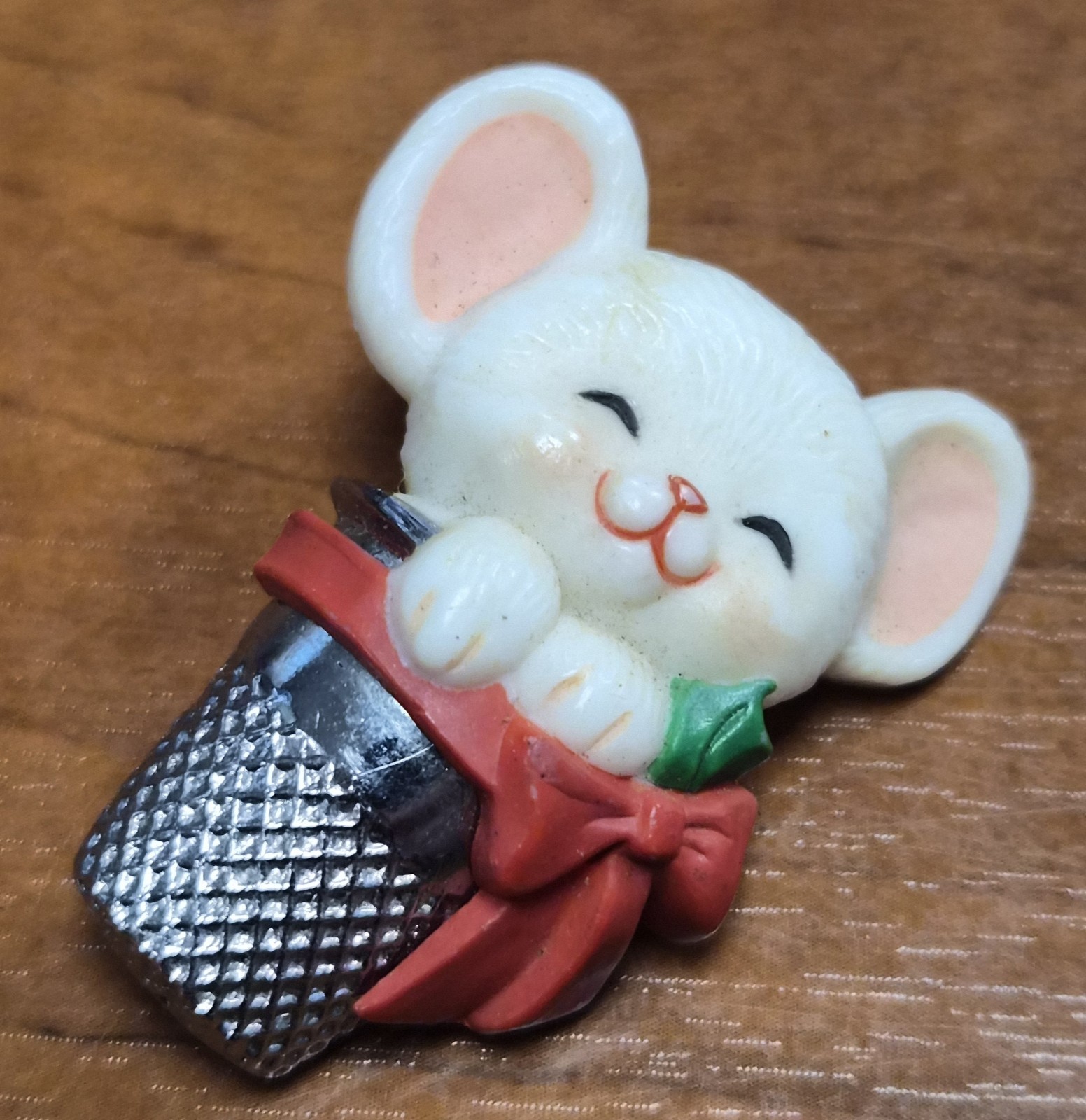 Vintage Signed 1983 Hallmark Cards Christmas Mouse in Thimble Pin / Brooch