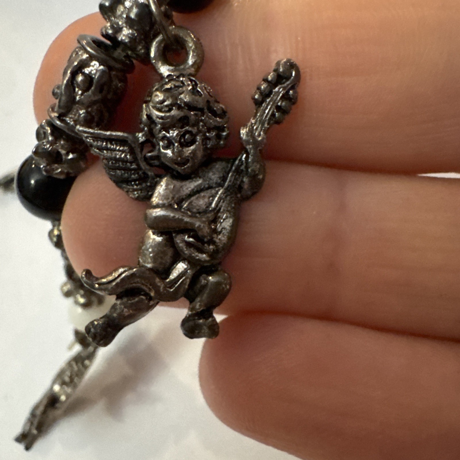 Four Charm Angels Bracelet Multi-colored Beads Silver-tone Metal Stretch To Fit