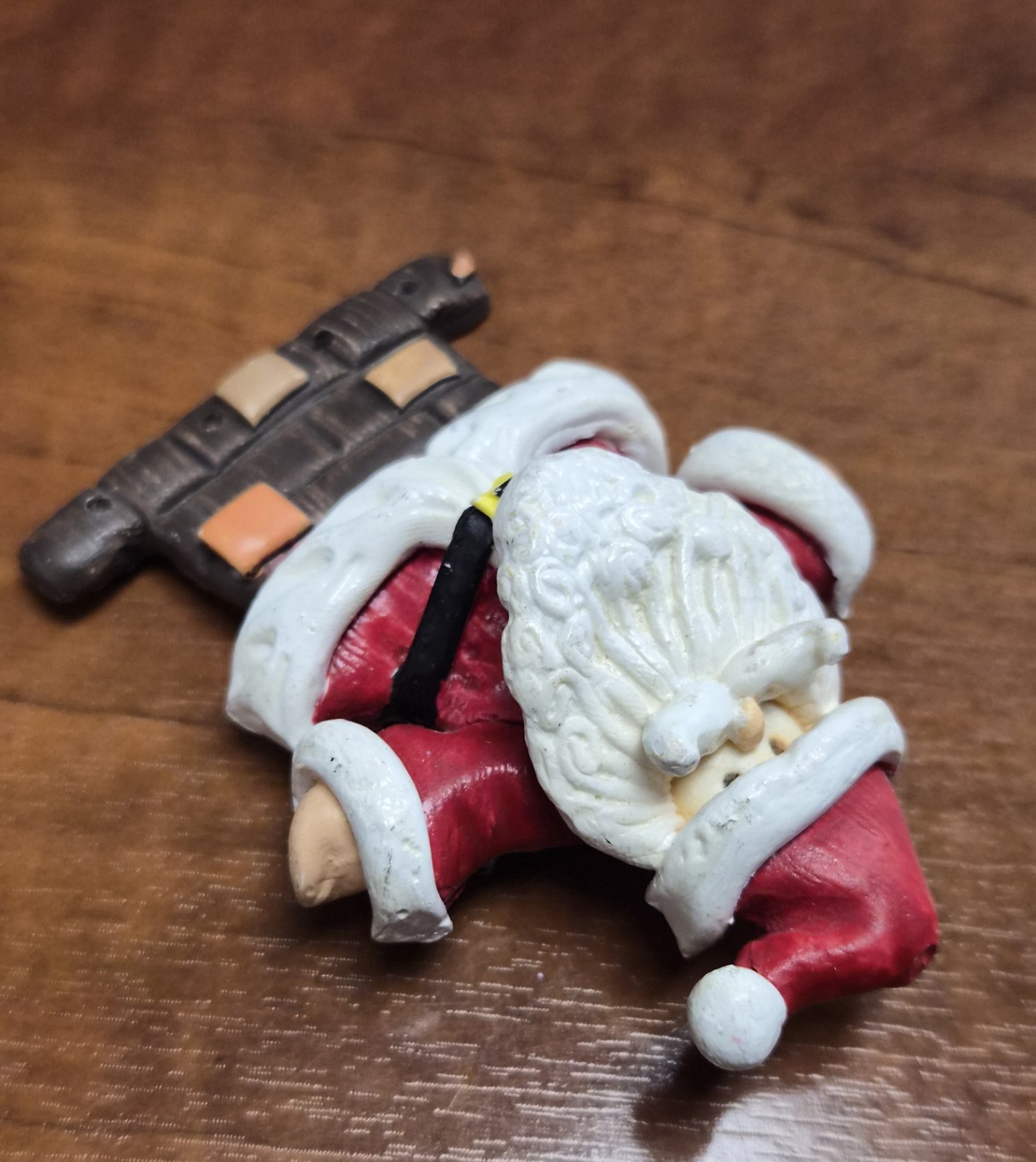 Estate Decorative Christmas Clay-Art Style Resin Santa Clause Pin / Brooch