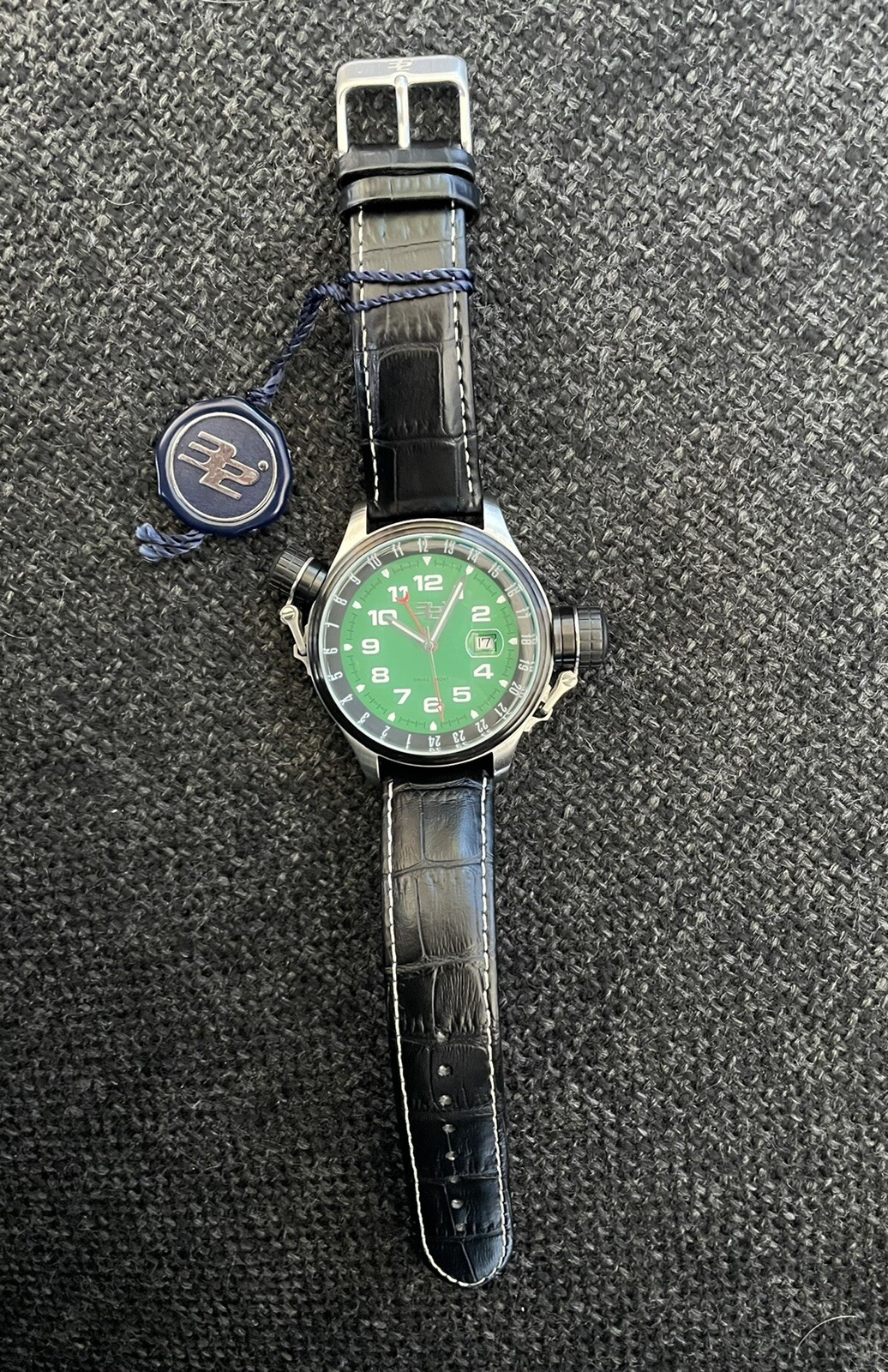 32 Degrees Swiss Valiant Mens Watch Leather Strap / Green Dial