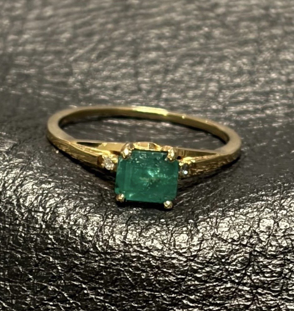 18k gold colombian emerald and natural diamonds ring