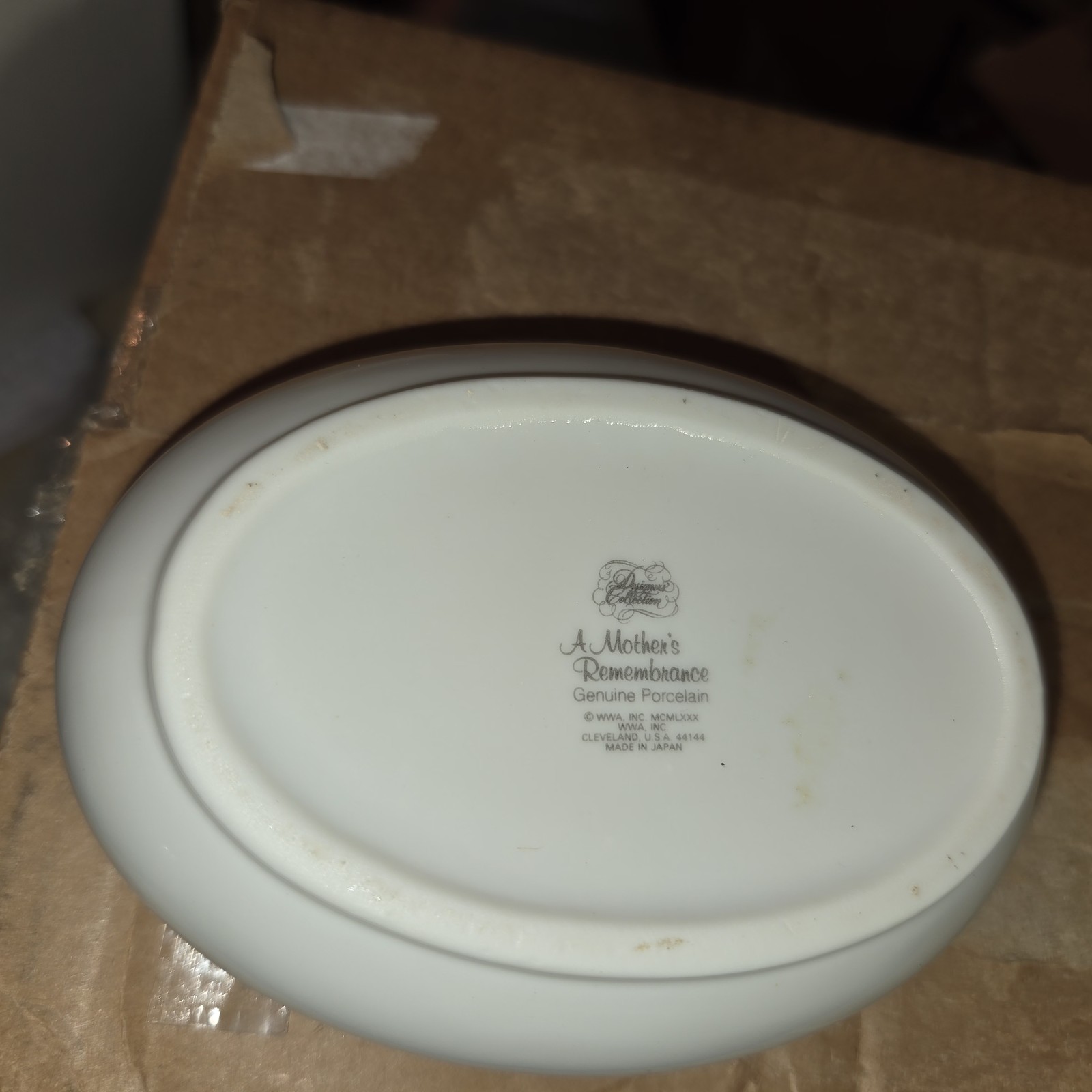 Designer’s Collection Oval Lidded Trinket Dish Geniune Porcelain Made in Japan