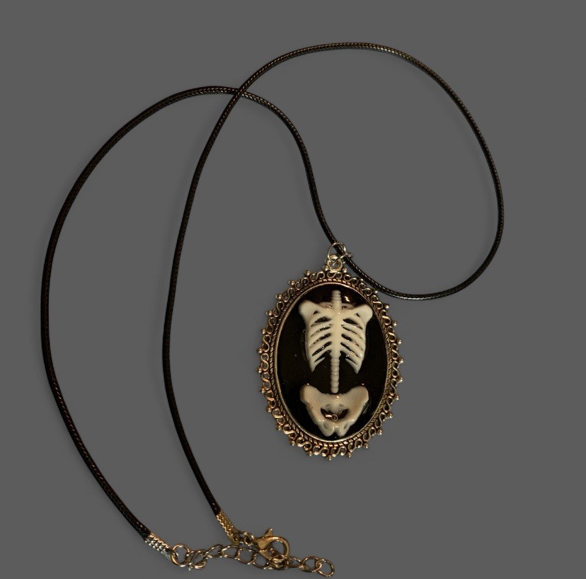Skeleton Ribcage Cameo Necklace Goth Emo Halloween Retro (J146)