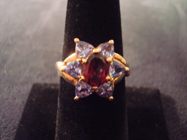 10K yg Garnet & Amethyst Ring – 4.5 Grams – Sz. 8 – 3ct. + Approximate (#JLL5)