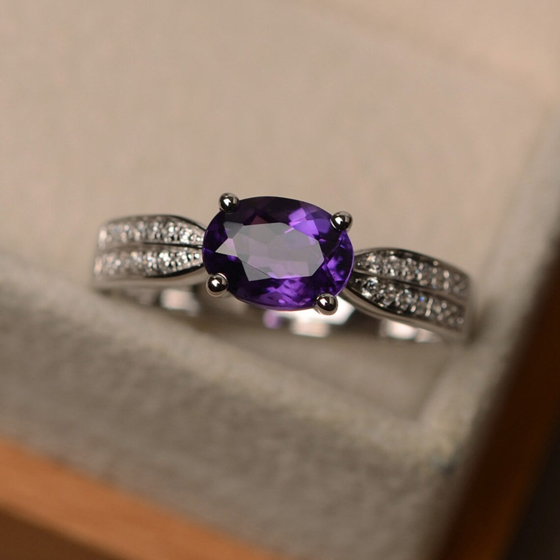 2CT Amethyst Oval Gemstone 925 Silver Plated Statement Ring Duty Free