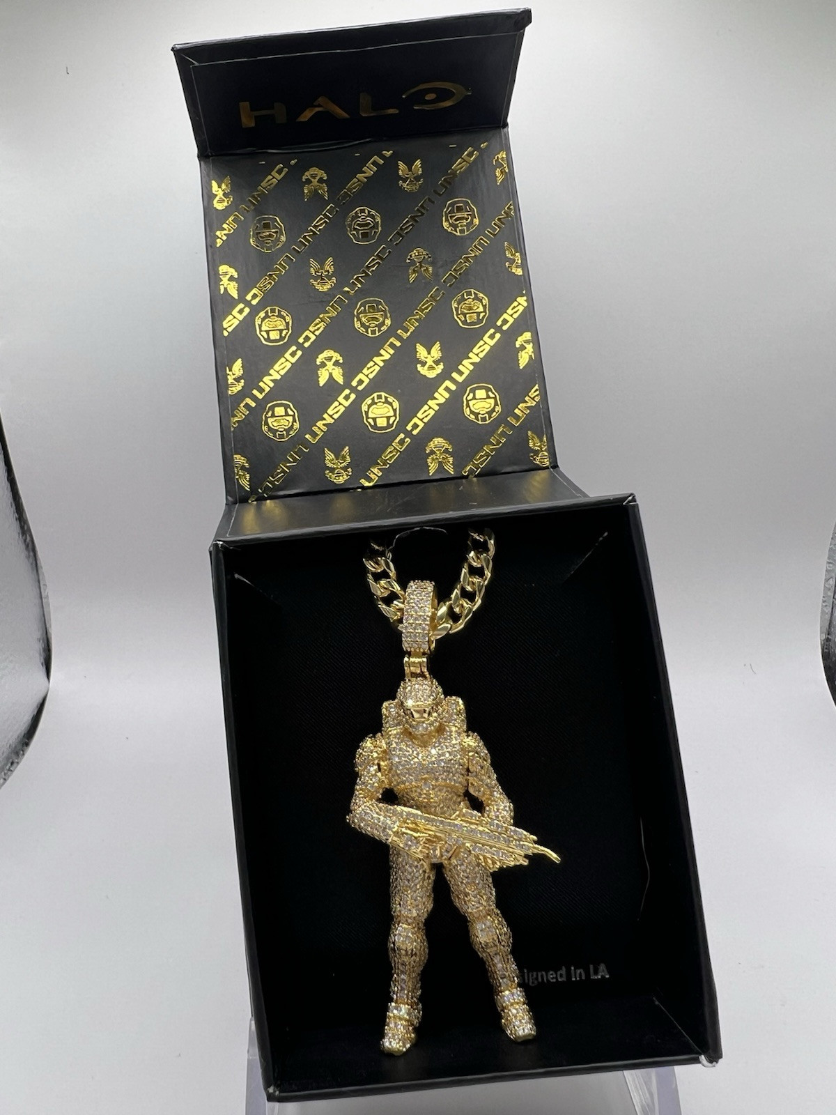 Halo x King Ice Master Chief Pendant 14K Gold 2.8″ Height + 20″ 5mm Cuban Chain