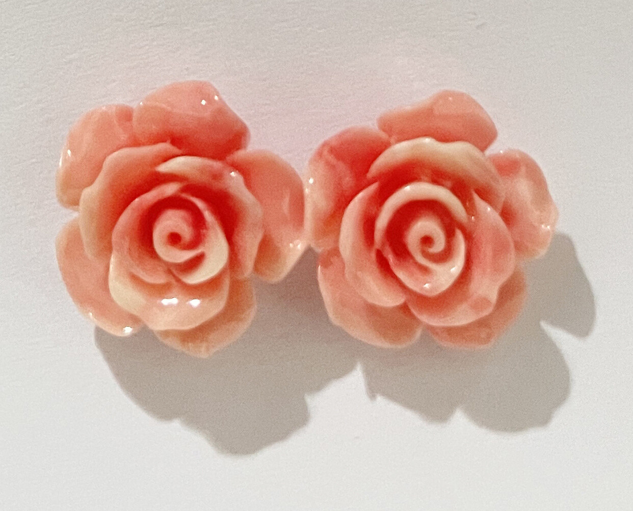 Wholesale 15mm Sea Coral Gems Hand Carved Flower Beads Silver Stud Earrings AAA