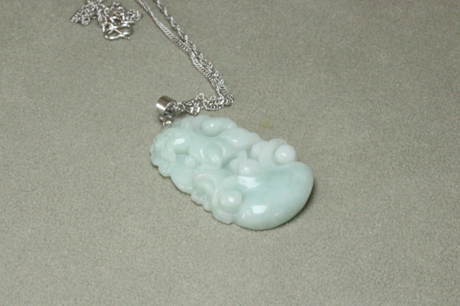 Natural White green A Jadeite jade Hand-Carved dog (Chinese Zodiac) Pendant