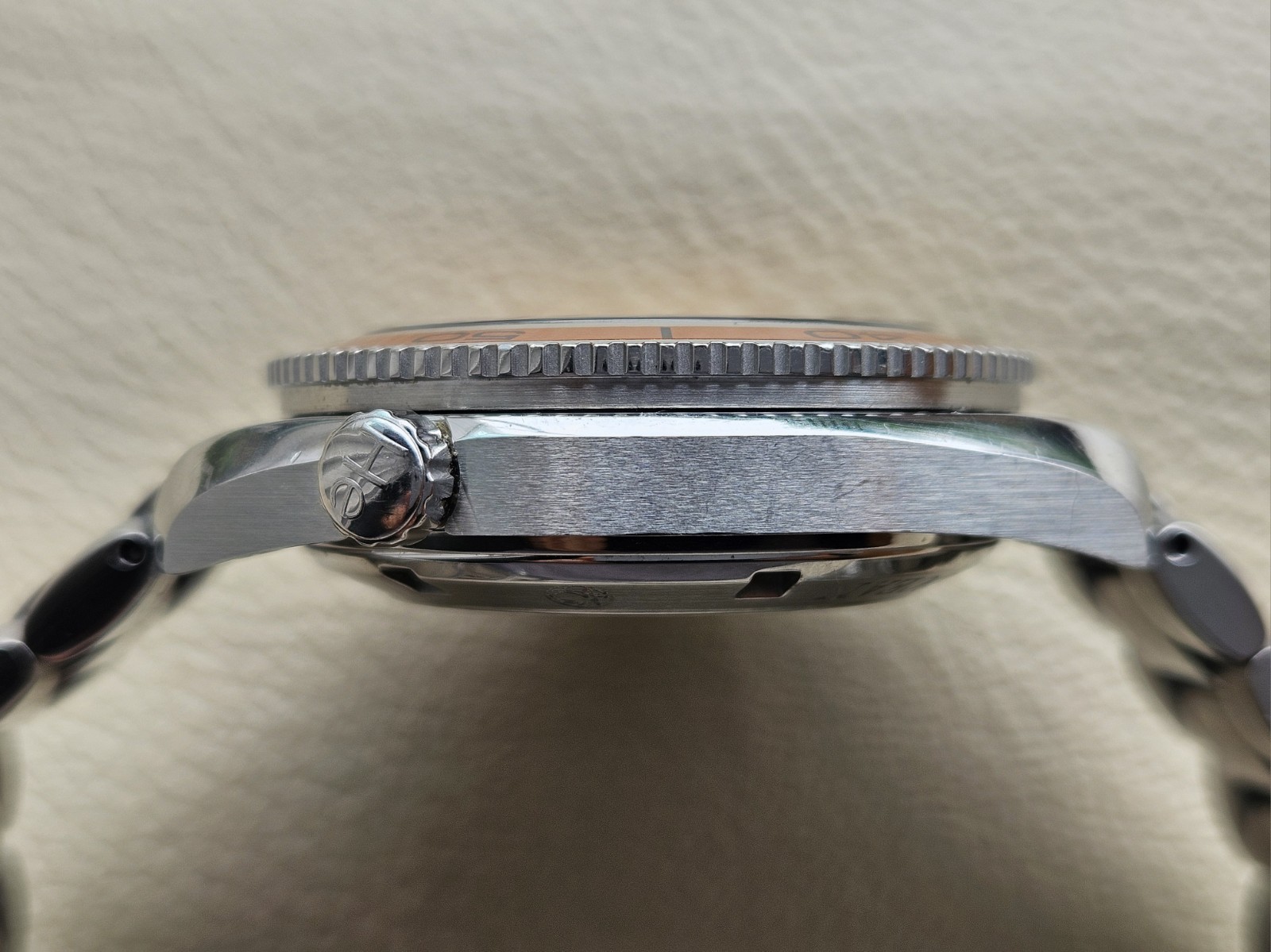 OMEGA Seamaster Planet Ocean 2209.50 42mm Automatic Black Orange Watch (2011)