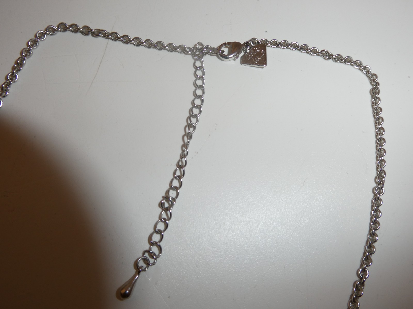 VTG Defunct Cookie Lee Hello Kitty Bottlecap Design Pendant 14″ Necklace Jewelry