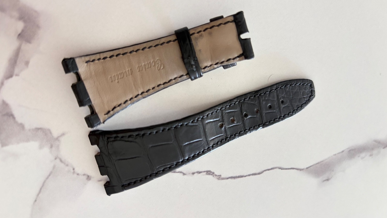 AP 100% Authentic Audemars Piguet Royal Oak Black Leather Strap 26mm x 18mm