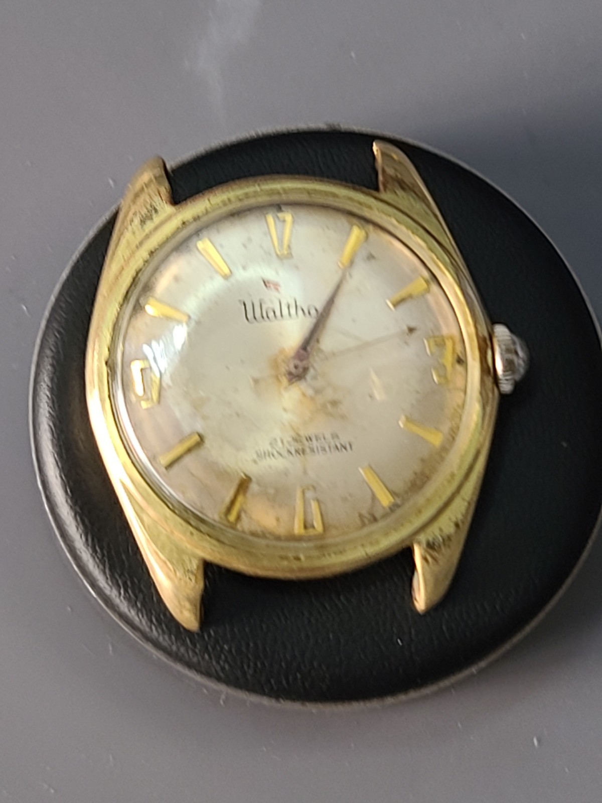 Waltham Men’s 21 Jewels Gold Tone 1972, mechanical working untested.
