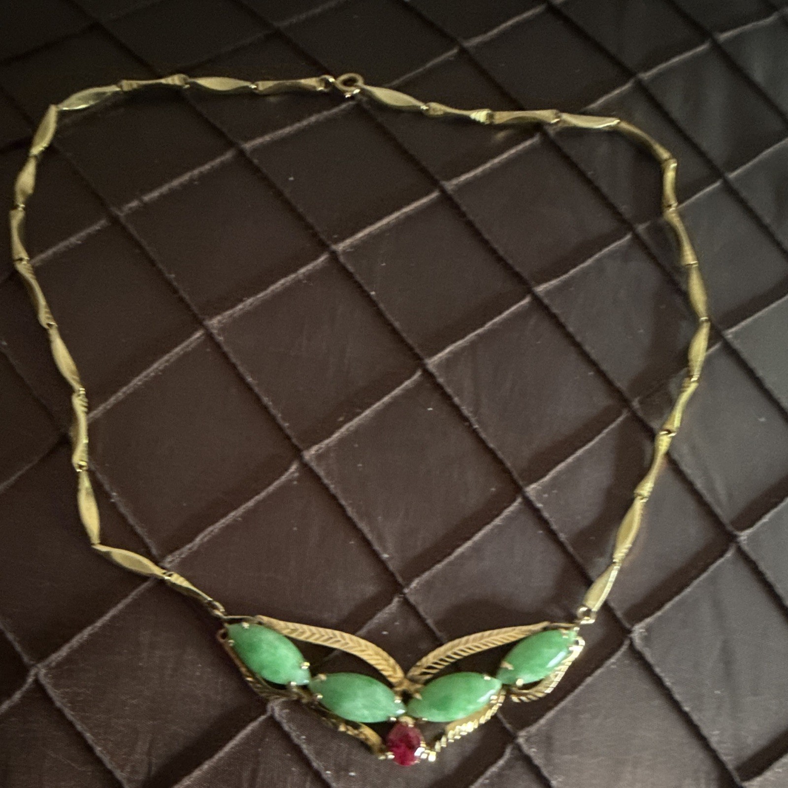 Gold-Tone Bar Link Necklace Green Oval SKade Asymmetrical Pendant Red stone