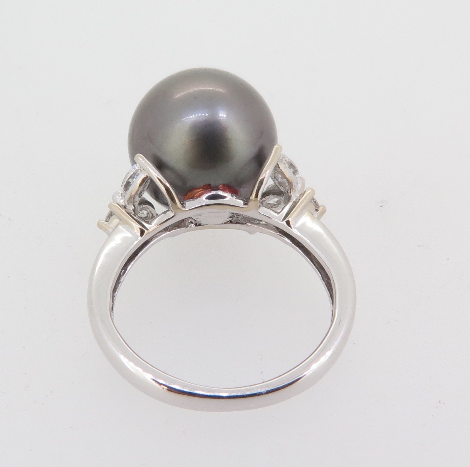 .A STUNNING TAHITIAN CULTURED PEARL & DIAMOND SET DRESS RING VAL $3810