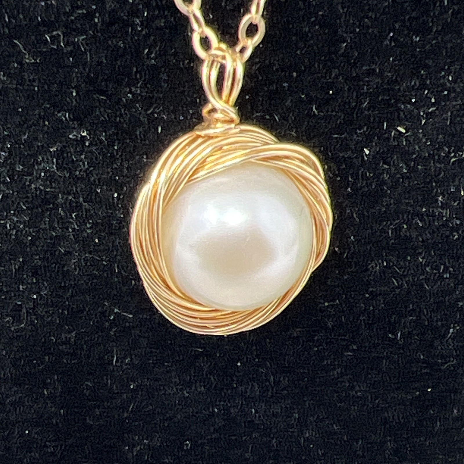 1/20 14K GF Gold Wire Wrap White Pearl Pendant Necklace Cable Chain Dangle