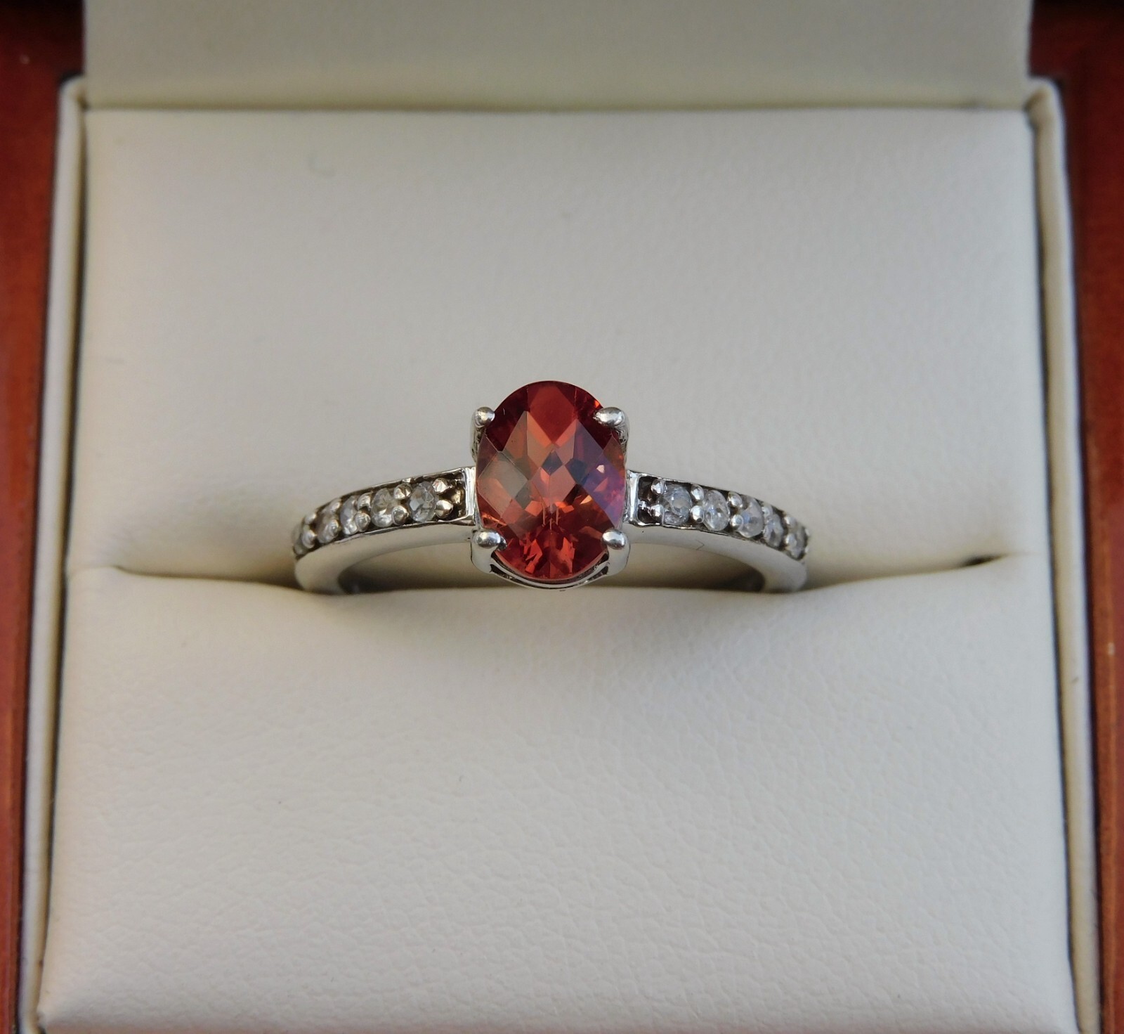 GEMPORIA TGGC CR 9CT WHITE GOLD 1ct RED ANDESINE WHITE TOPAZ RING 2g SIZE N 1/2