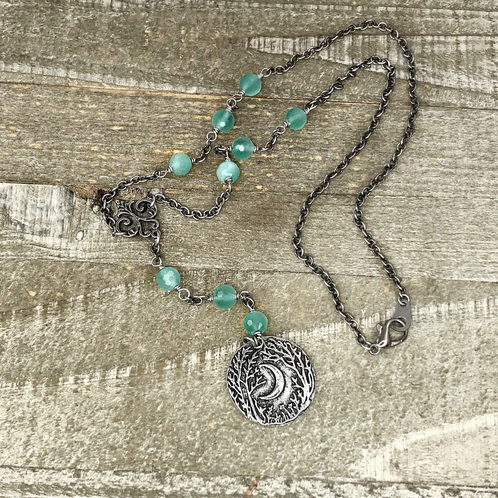 Faceted Green Cat’s Eye Y Choker with Silver Autumn Moon and Stars Pendant