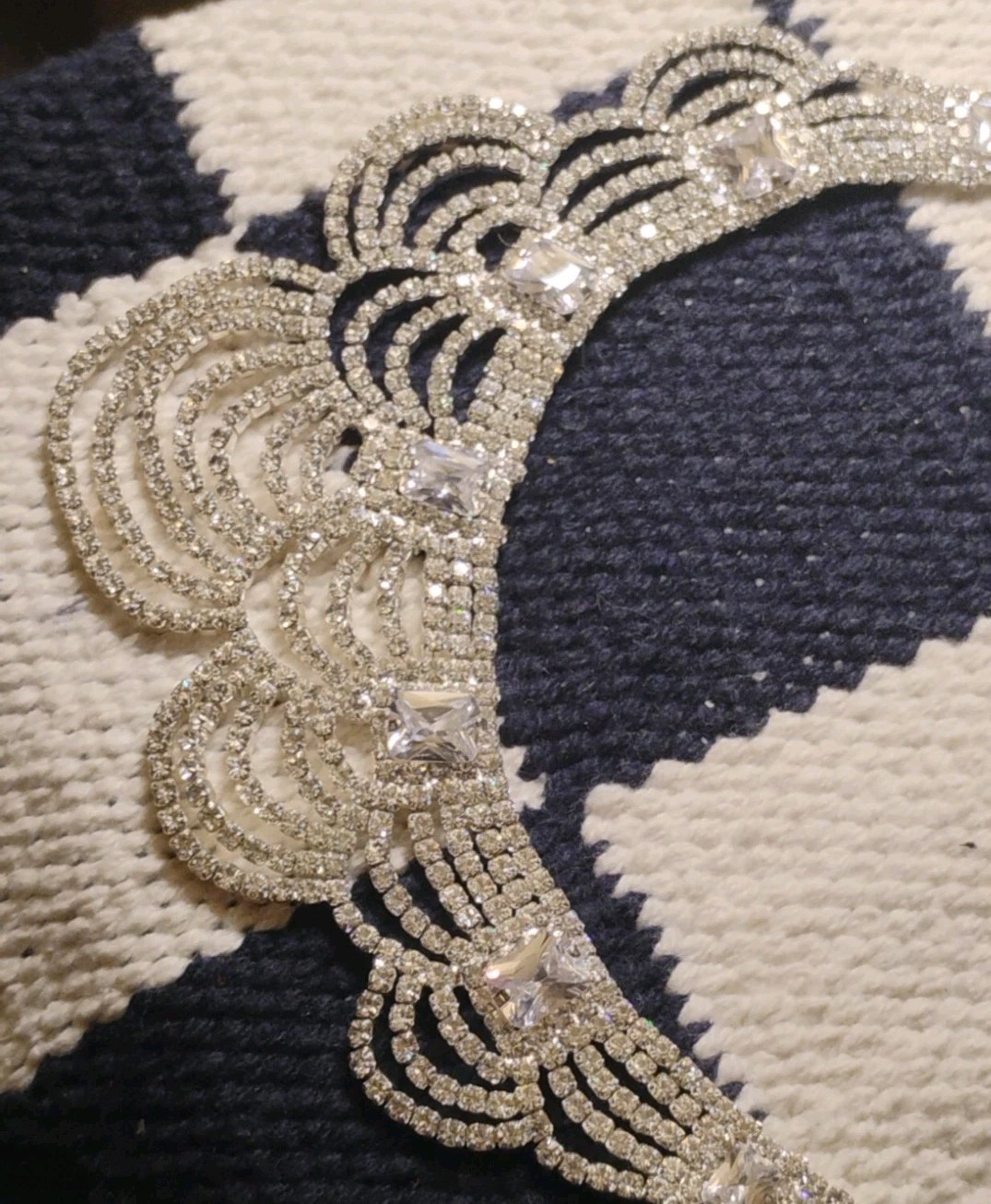 Fancy PREMIER DESIGNS Scallop Drape Rhinestone 14″+ Formalwear, Prom Necklace!