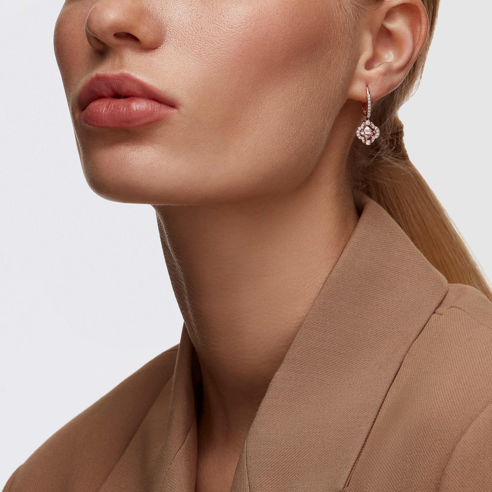 Swarovski Sparkling Dance Clover Rose Gold Earrings 5516477
