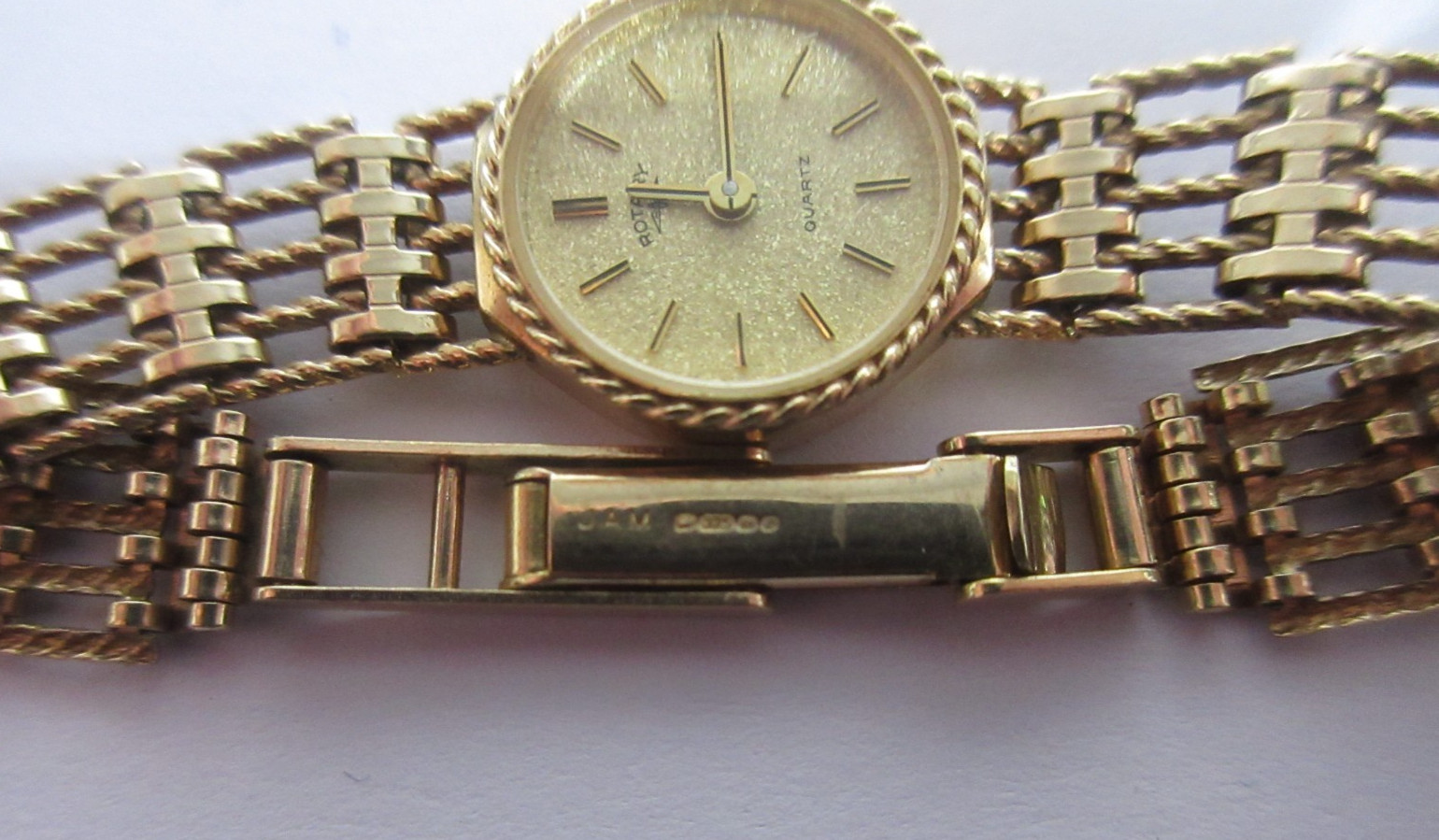9ct Gold Rotary Watch Quartz 150mm Hallmarked 13g With Mechanism & 2 extra Links
