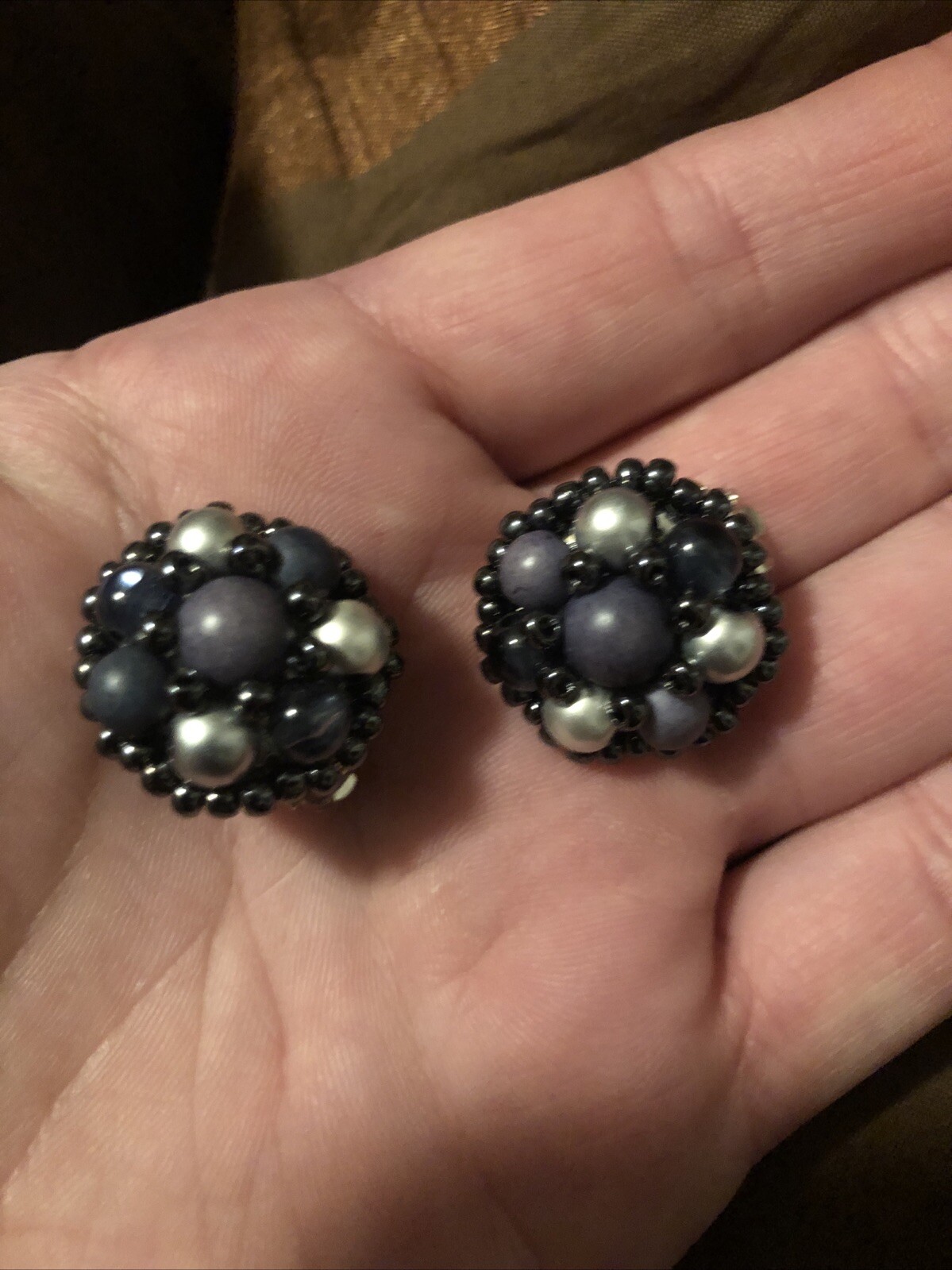 Vintage Unsigned Japan Blue/Grey Beaded Clip On Earrings