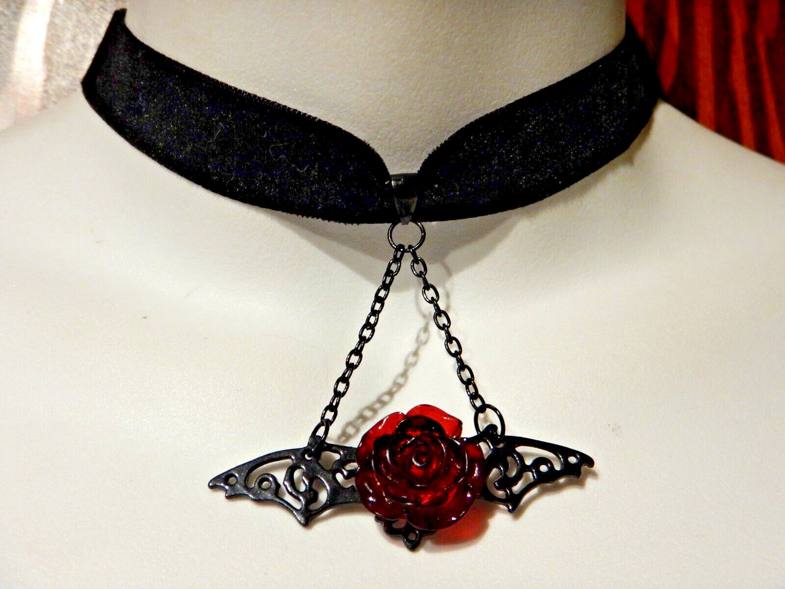 BLACK VELVET BAT WING & ROSE filigree Halloween gothic vampire necklace EGL 4E