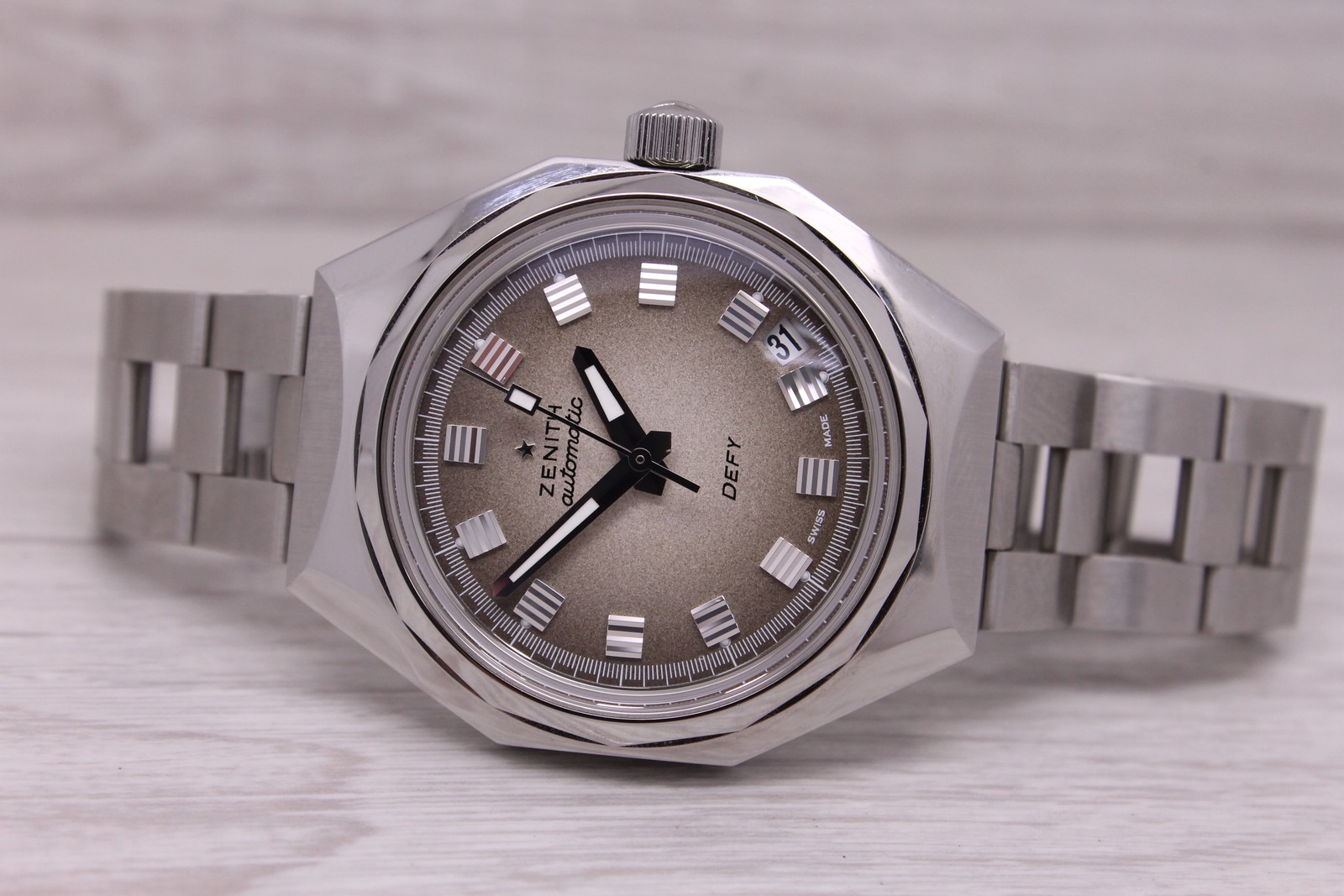 Zenith Defy Revival A3642 Mens 37.5mm Automatic Divers Watch Boutique w Band Box