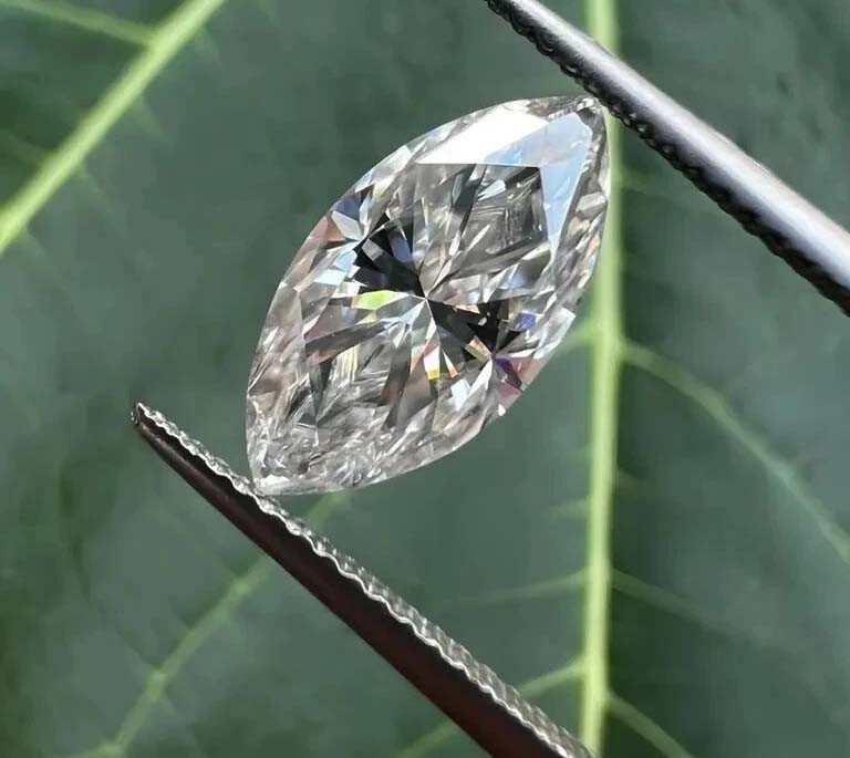 Marquise Cut 1.7 Ct Lab-Grown Diamond – D Color, VVS1 Clarity IGL CertifiEd 6AHN