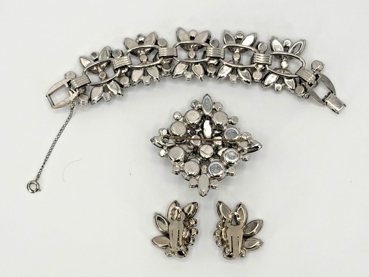 JULIANA Frosted Olive Green Navettes Set Bracelet Brooch Earring Ref# 1372, 6420