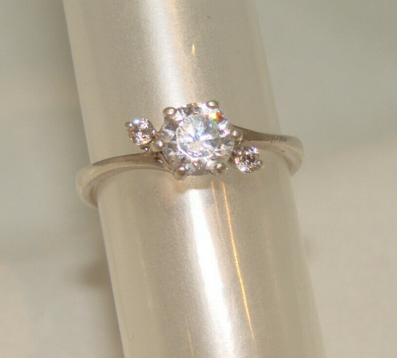 Solitaire 1.35 ct 925 sterling silver size 52 brilliant cut zircon s.Oliver