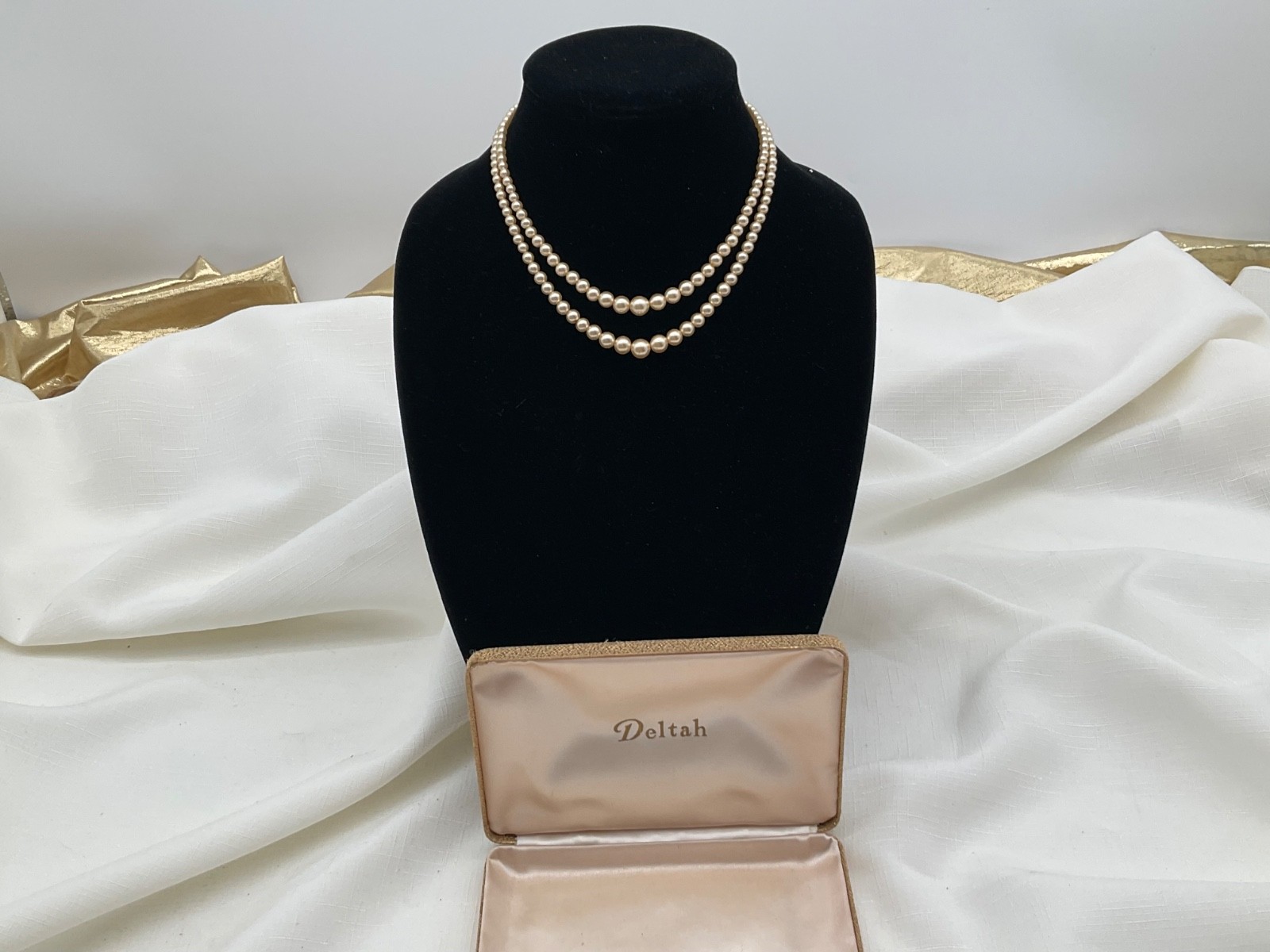 Vintage – DELTAH Double-Strand Faux Pearl Necklace