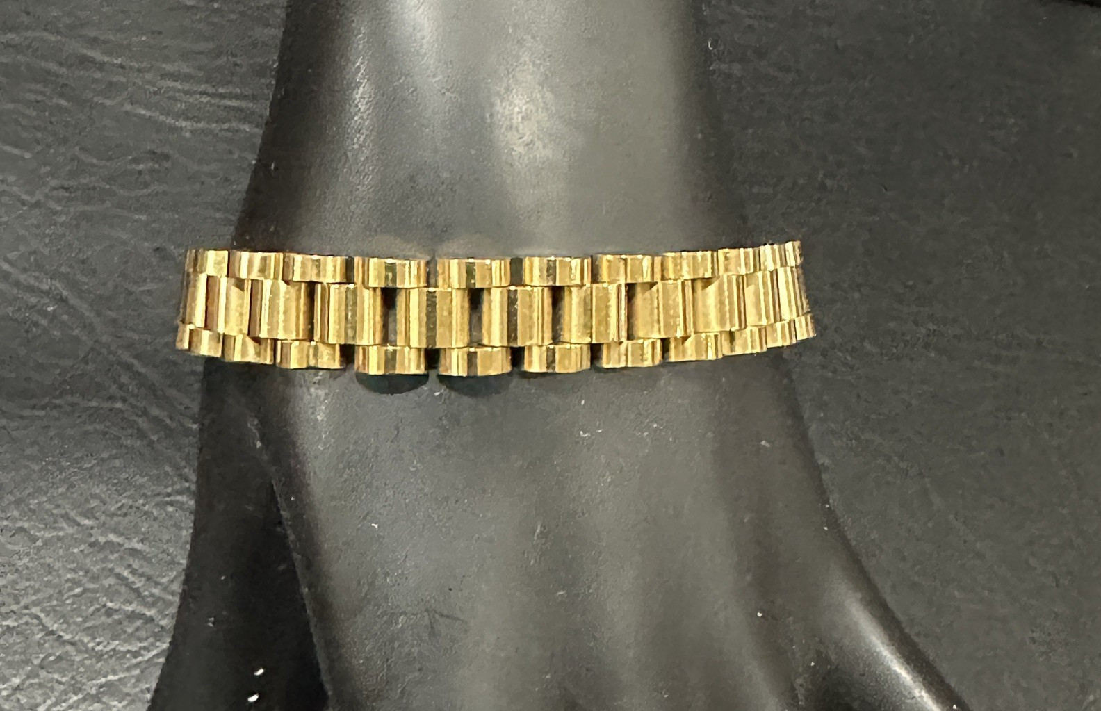 Stainless Steel Gold Tone Watch Style Link Bracelet Stackable Sz 6.75