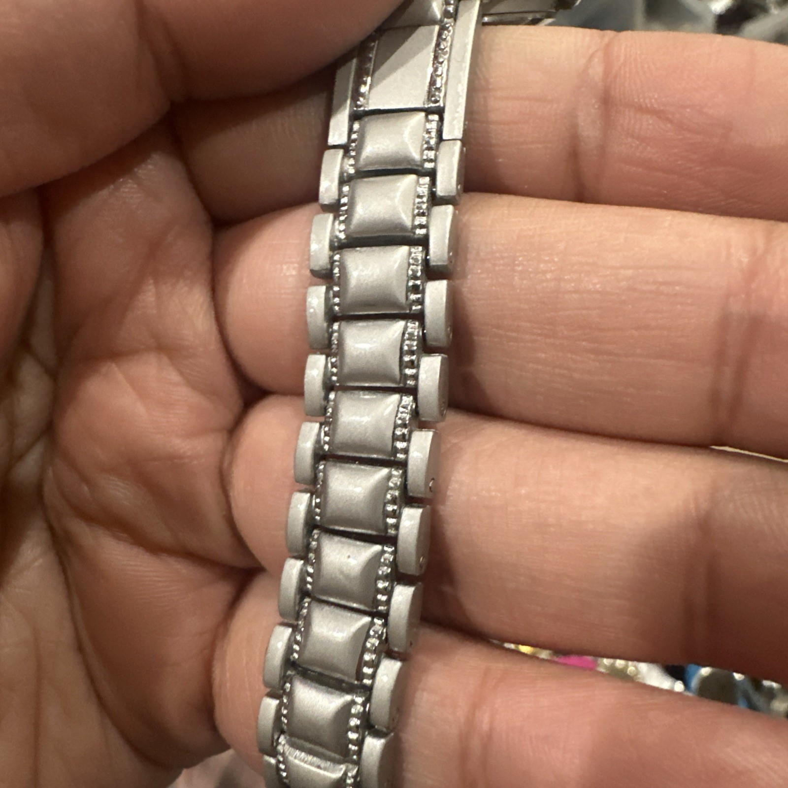 Working Bijoux Terner Women’s Silver Toned Bracelet Band Watch Analog Fit 7.5