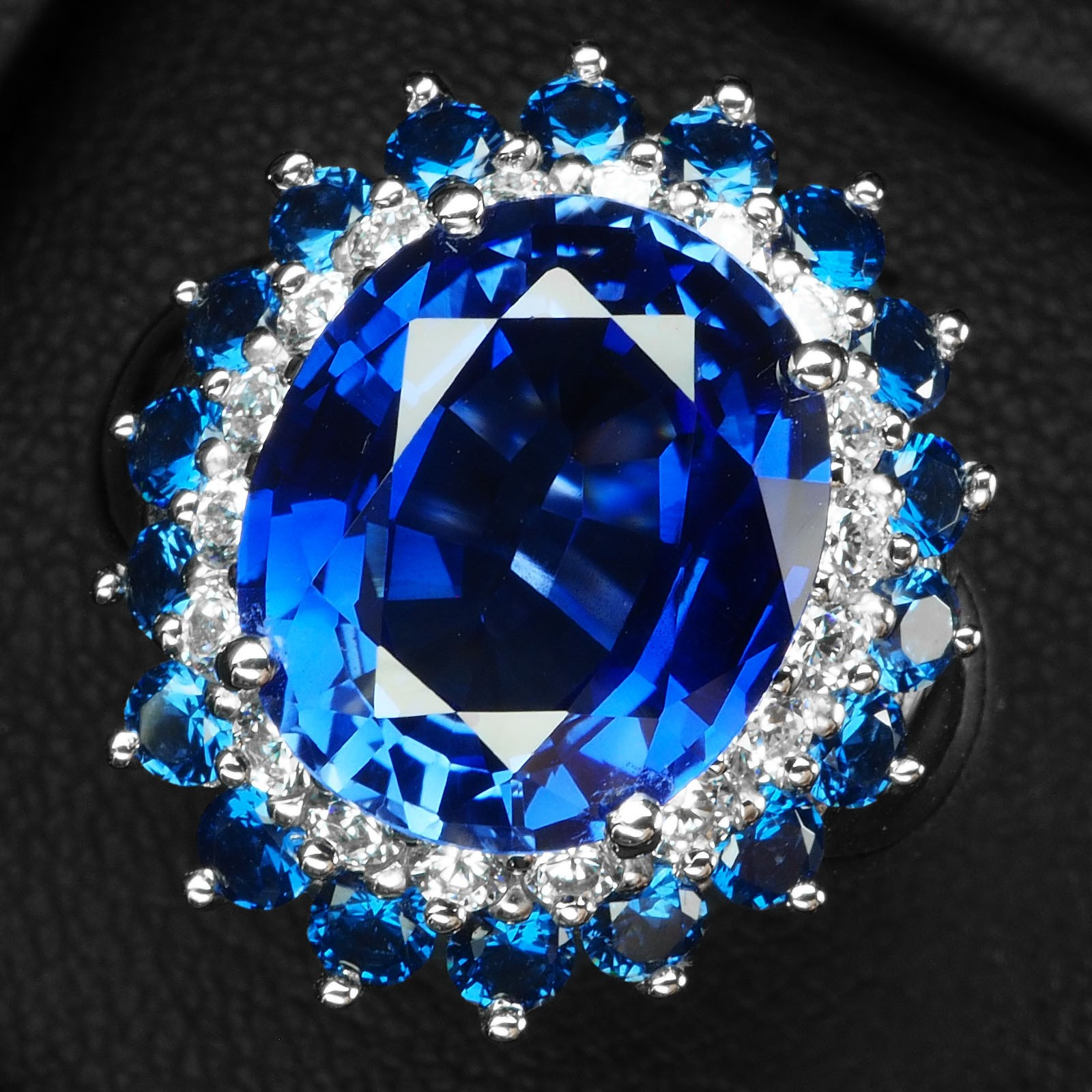 Graceful Royal Blue Sapphire 8Ct 925 Sterling Silver White Gold Handmade Rings
