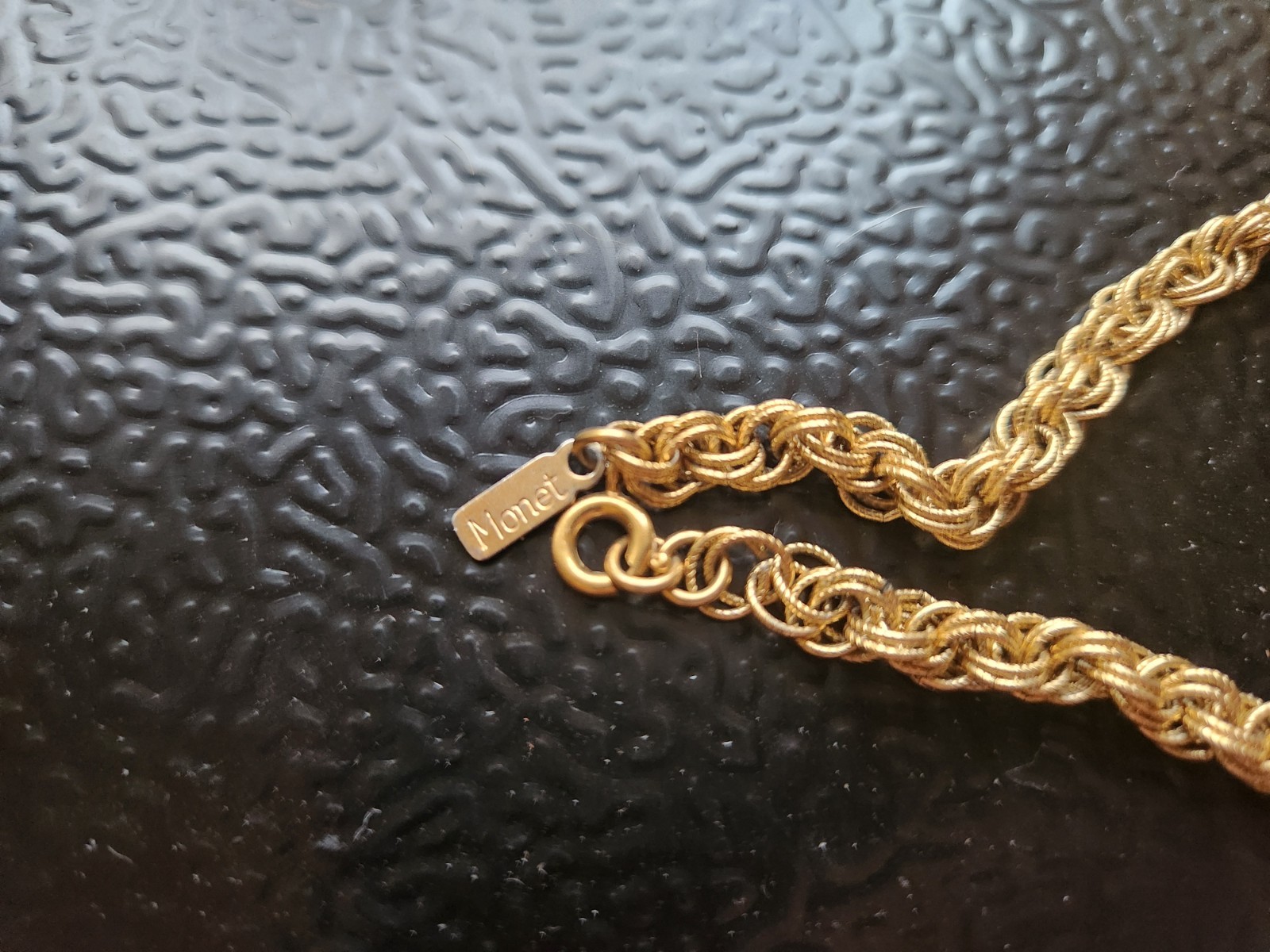 monet necklace vintage approx 24 inch, gold plated